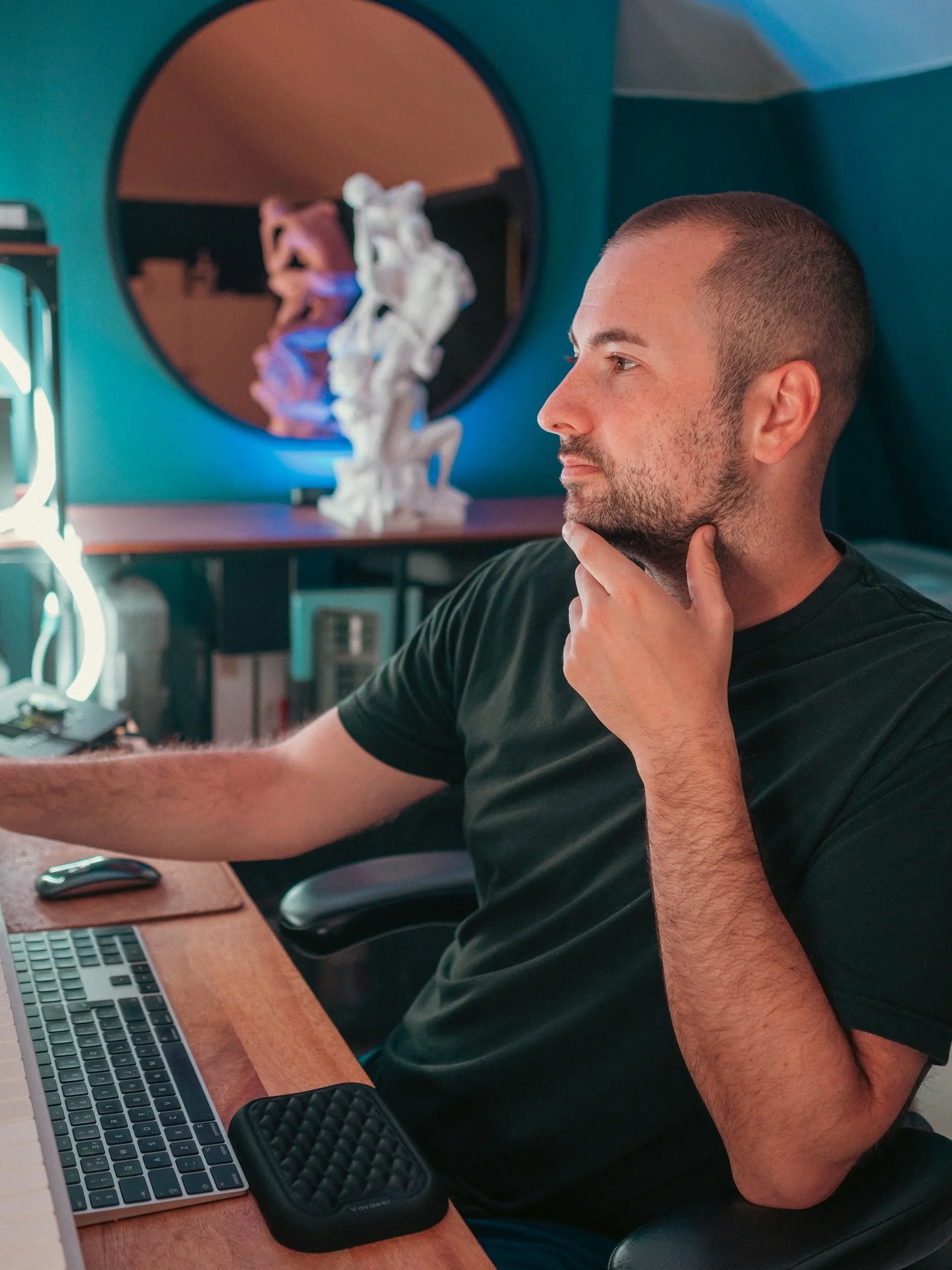 Pensive as ever. I try to focus on getting things done, but the joy of a creative job is never knowing when that’s going to be 🤷🏻‍♂️
As I stare at the blank #logicprox project in front of me I wonder if I know what I’m doing. Then