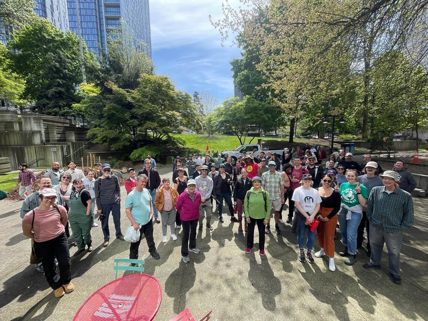 Last week, we had an amazing 100+ folks volunteer for our Earth Day event in the Park. 100lbs of mulch was spread throughout many sections of Seneca Plaza and 20lbs of trash picked throughout the entirety of the Park.

We wanted to give a HUGE thank 