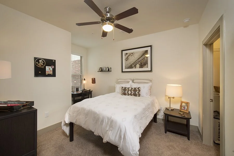 4B Bdrm 1 lo-res.jpg