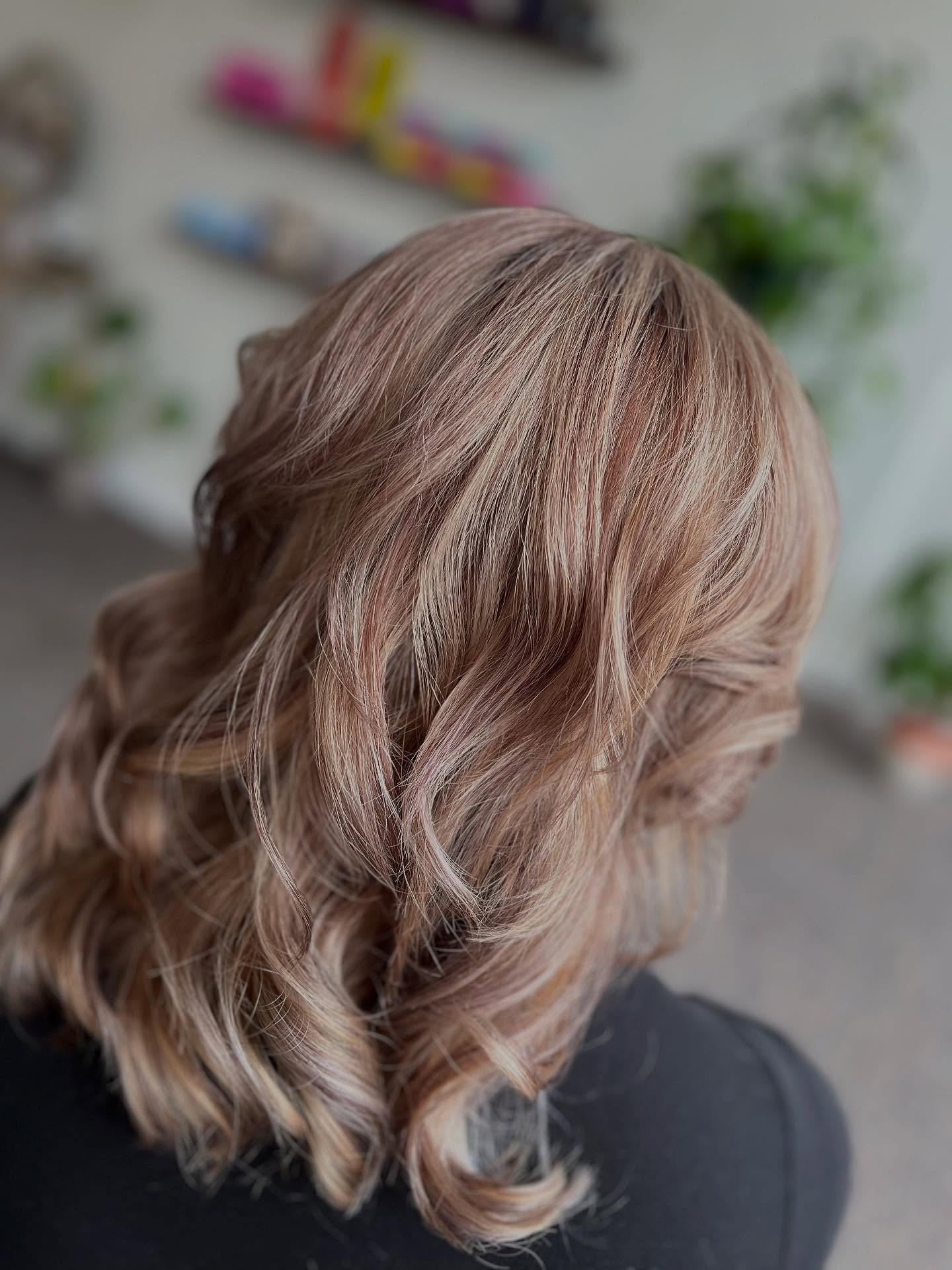 Book your cut and/or color with @michellerhogan 💇🏼&zwj;♀️💇🏽 She has appts as early as tomorrow! Her cuts are $45 and color appts start at $80. Book online or give us a call if you are looking for a last-minute appt that online booking won&rsquo;t