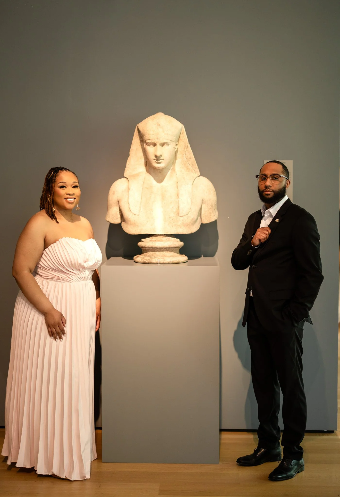 Gabrielle+Maurice's Elegant Engagement @Art Institute Chicago-72.jpg