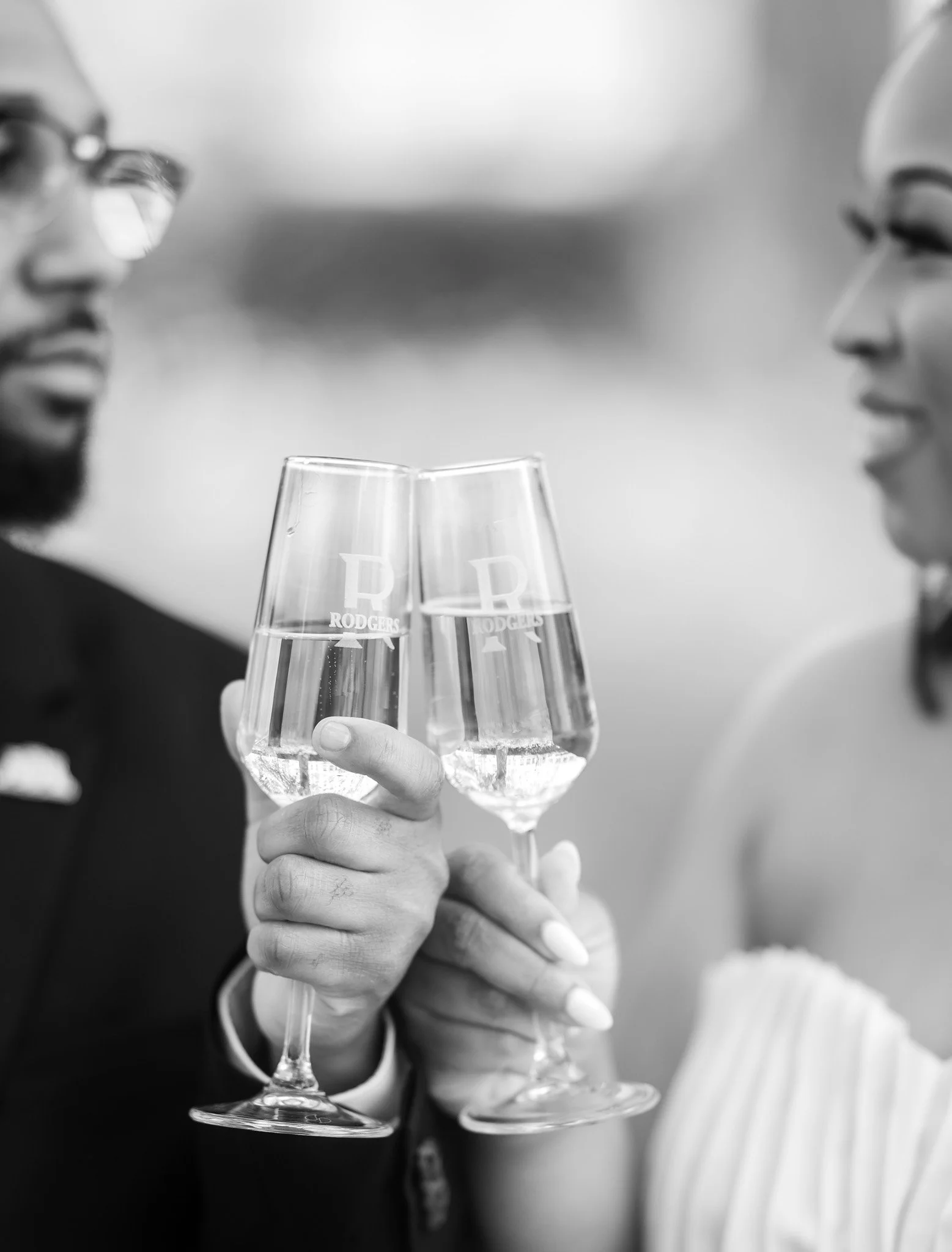 Gabrielle+Maurice's Elegant Engagement @Art Institute Chicago-4.jpg