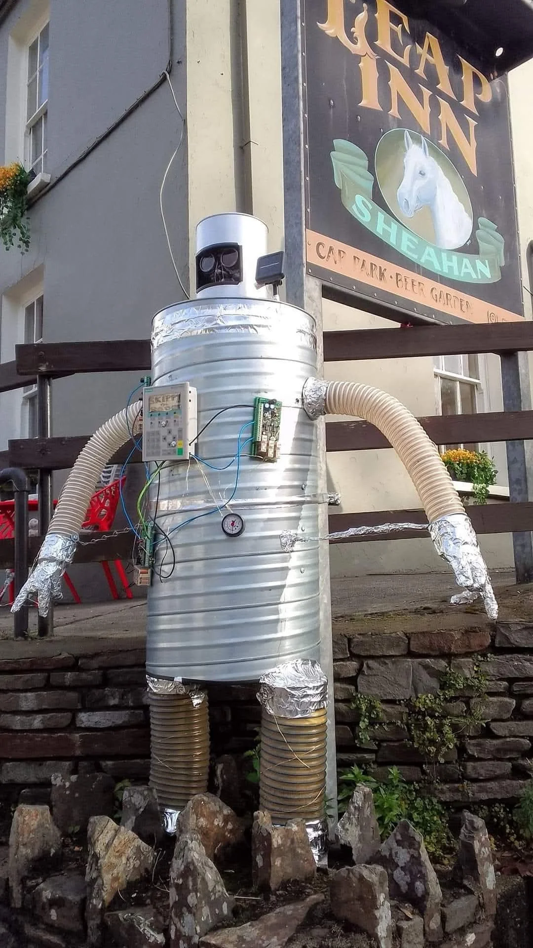 Soaking up the Sun_Solar man_2019