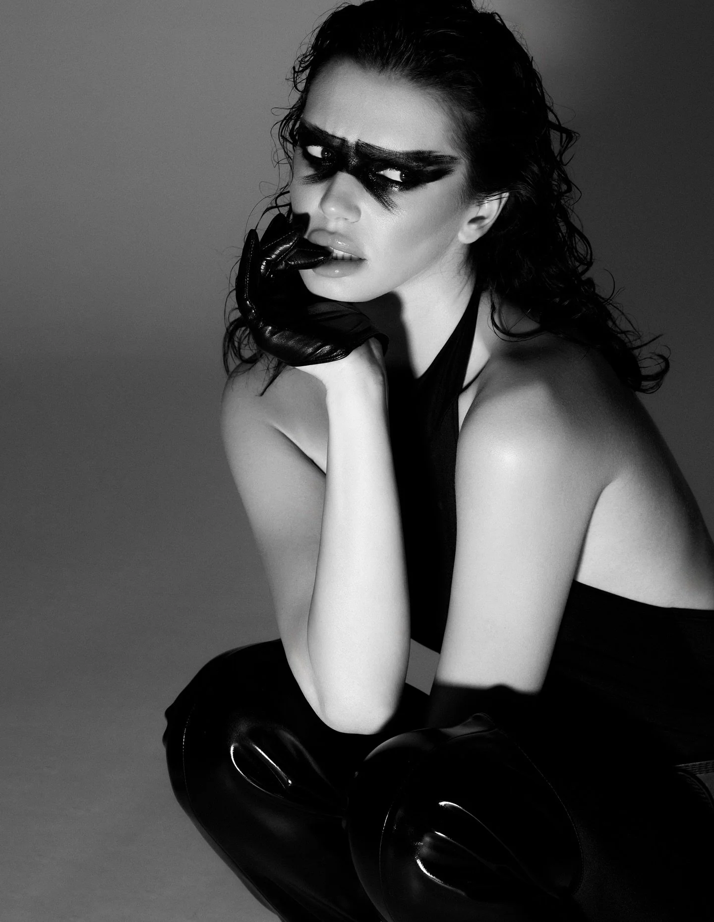 Darkly Spotlight 🎯#darkly

"Modern Gothic"&mdash;
Photo: @devyatovaalena
Stylist: @dipetroo
Model: @zahodi_krasivo
MUA &amp; Hair: @kotova_mua
Video: @aysmont
Via @officialkavyar

#darklymagazine #darkbeauty #gothicbeauty #darkfashion