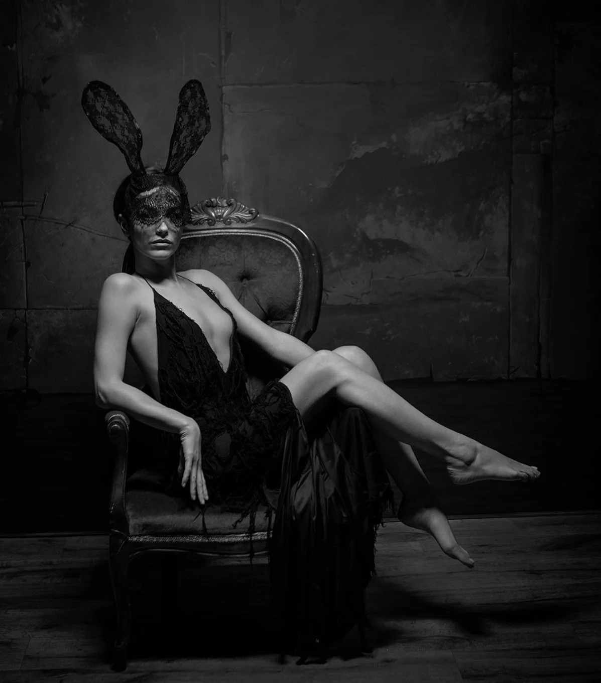 Darkly Spotlight 🎯#darkly

Photographer: Cormac Byrne Photography @cormacbyrnephoto 
Model: Nicola Bennett

#DarklyArtMag #DarkBeauty #DarkBeautyMag #bw