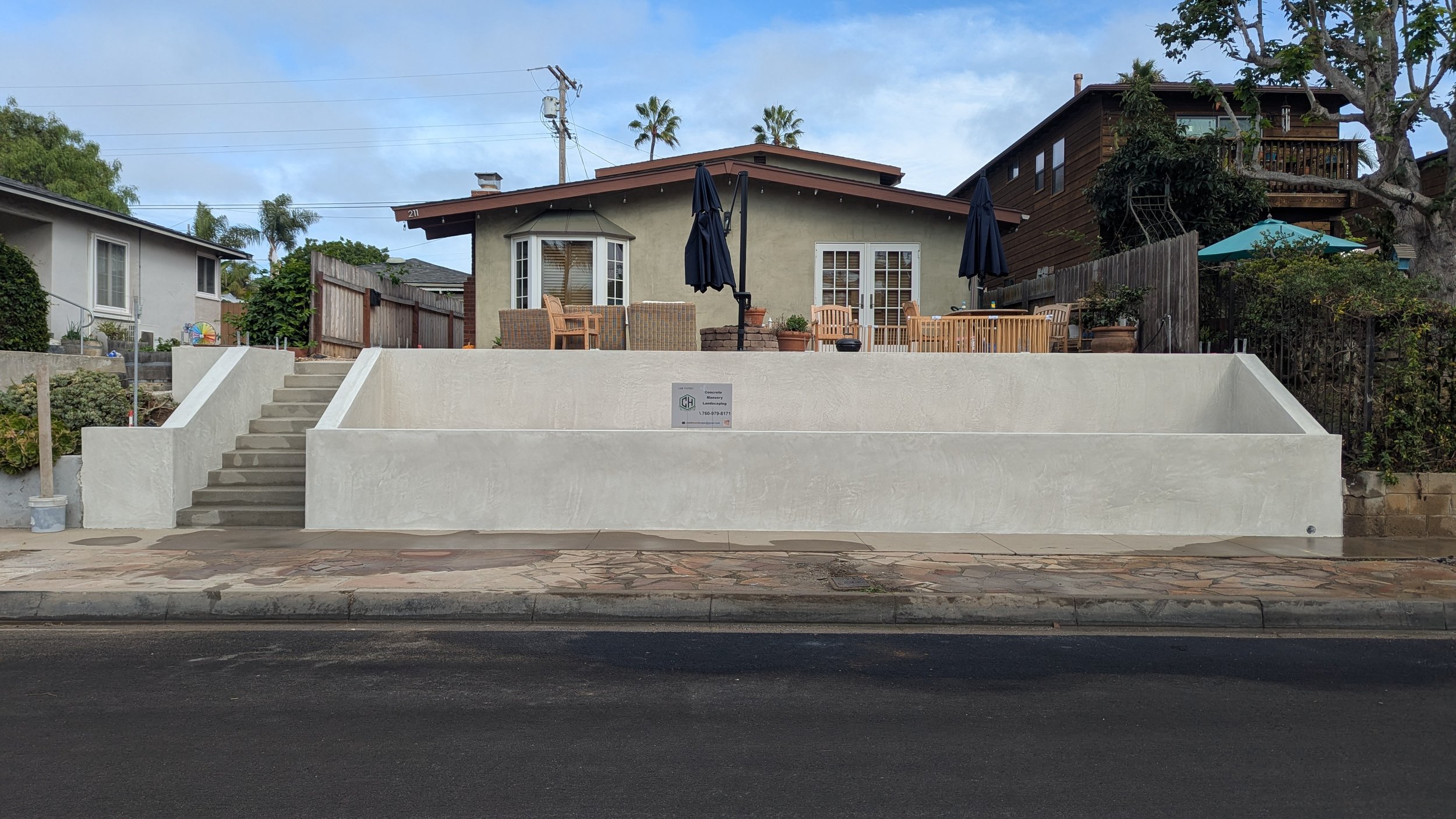 Encinitas-Retaining wall- Steps- Smooth finish- Castillo Hardscape