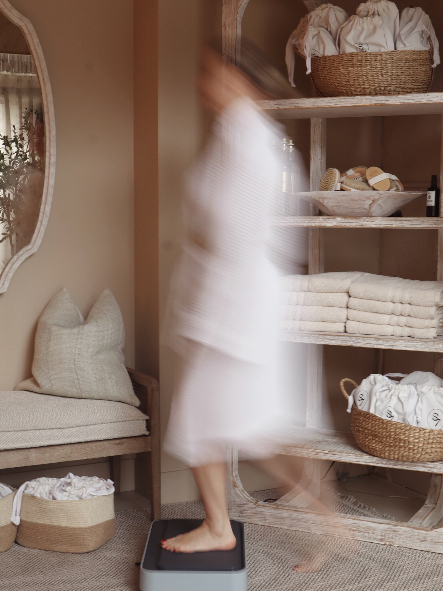 A new layer of movement has arrived at Studio Sette.
 The TheraTec Vibration Plate is designed to awaken what lies beneath the surface, encouraging lymph flow, circulation, and connection through every layer of the body.

Each session provokes a subt