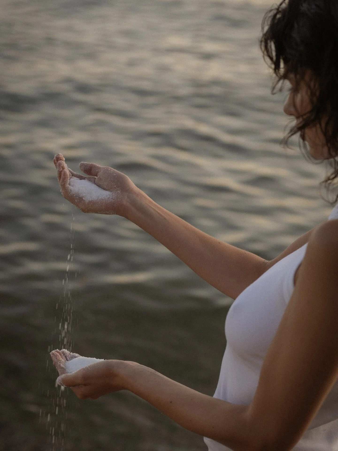 Inside Sette Soak

Our essential oil blend was created with intention to support detoxification, muscle recovery, and deep relaxation, working in harmony with the lymphatic system.

The blend 

Lavender 
&bull; Calms the nervous system
&bull; Eases s