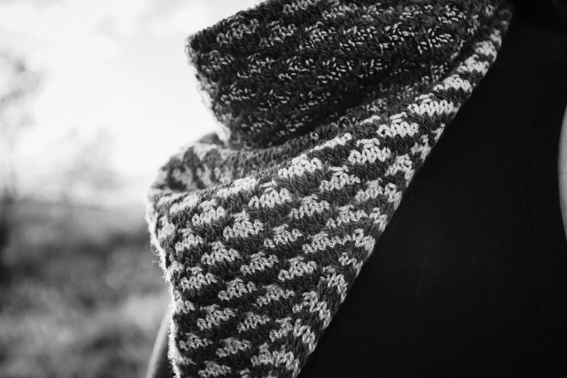 sisterhood-cowl-mosaic-colorwork-knit-cowl-spincycle-yarn.jpg