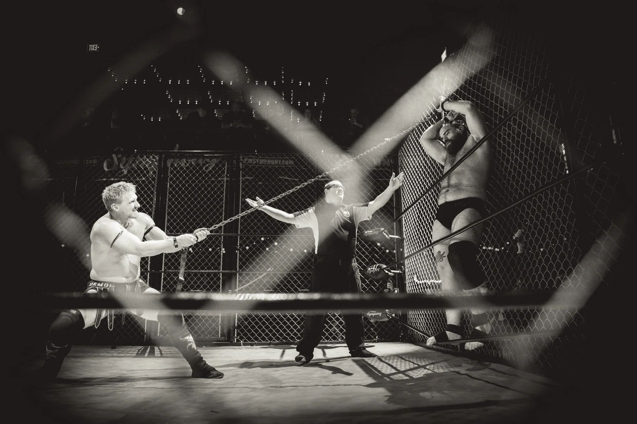 Cage b&w-26.jpg