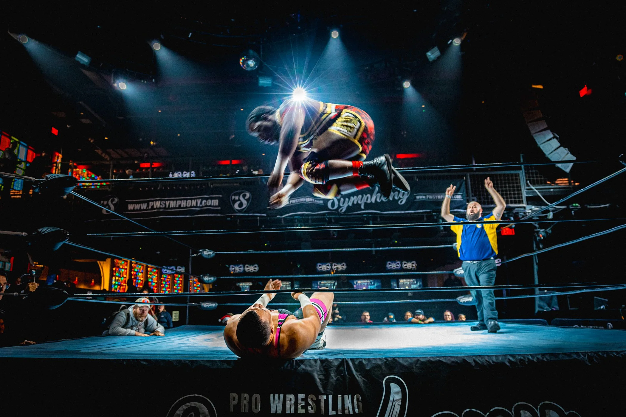 Bosby v Kane ring splash.jpg