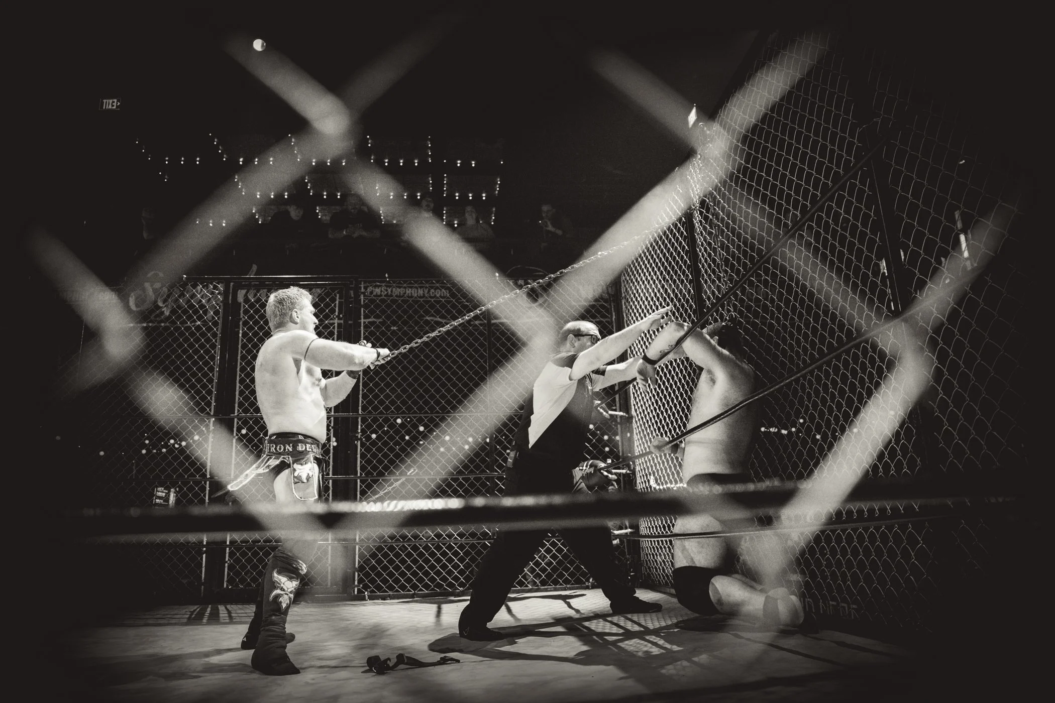 Cage b&w-27.jpg