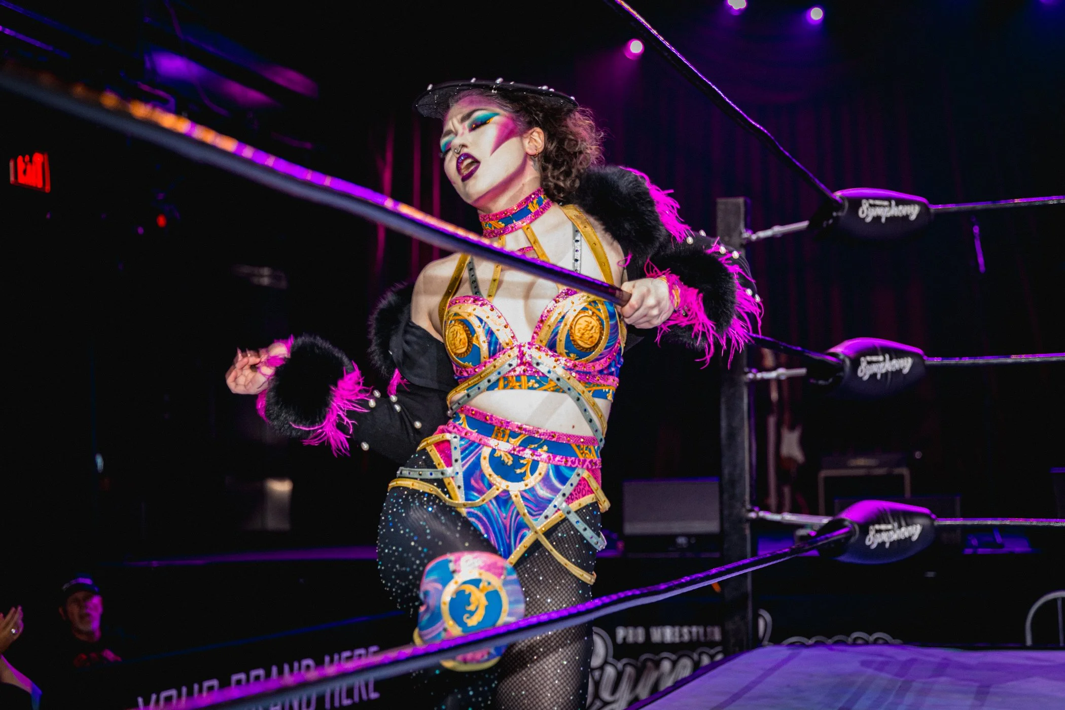 airi  v nixi entrance.jpg