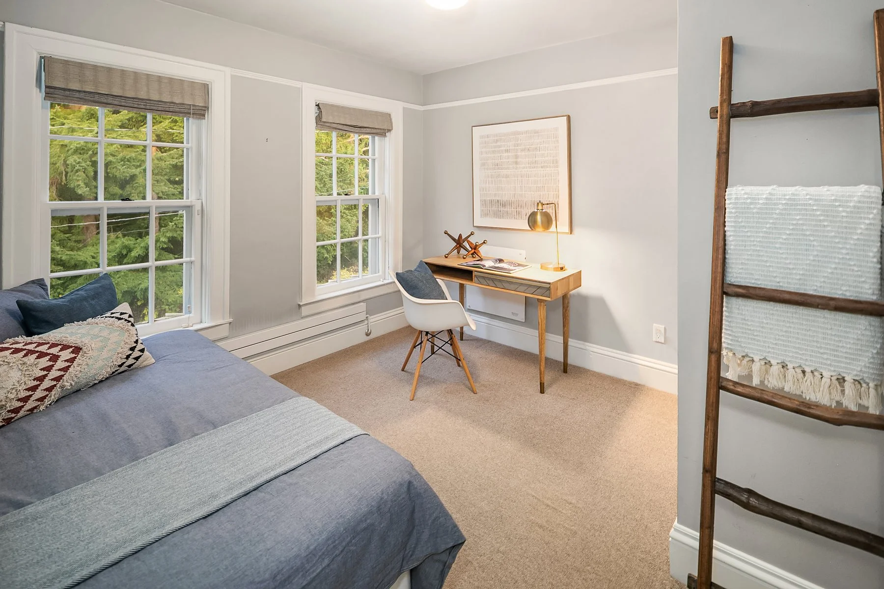 9 E Bedroom.jpg