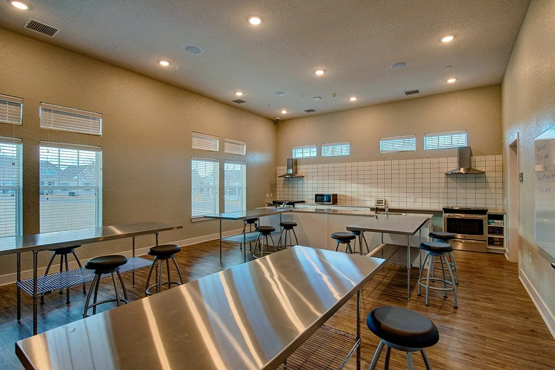 ClassroomHomeEc1SM.jpg