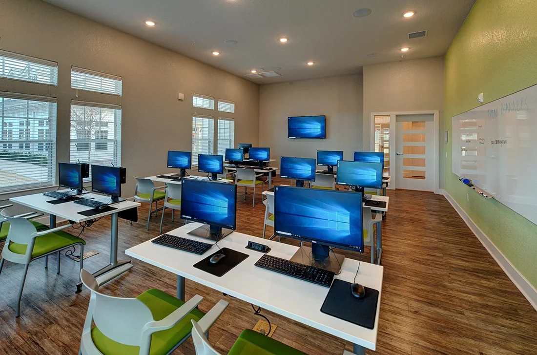 ClassroomTechLab1SM.jpg