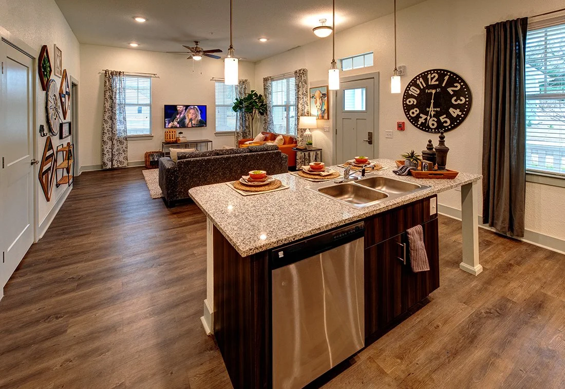 ModelFullLiving1SM.jpg
