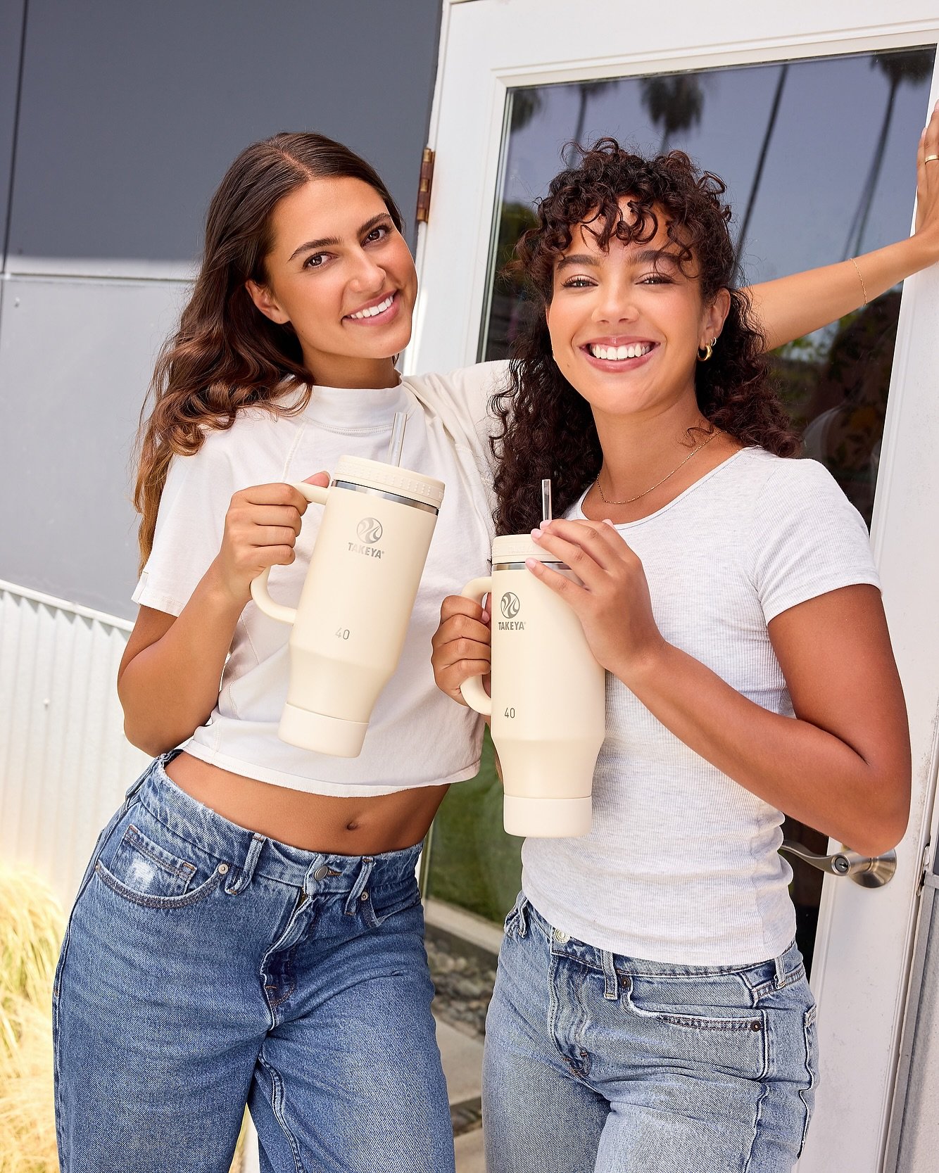 new work for @takeyausa Oatmilk campaign 🤍
@alexissiemons @reneeenoe @emelymaltsberger @ryin @carneestrada914 @jasminedashtizad @dfritomedia