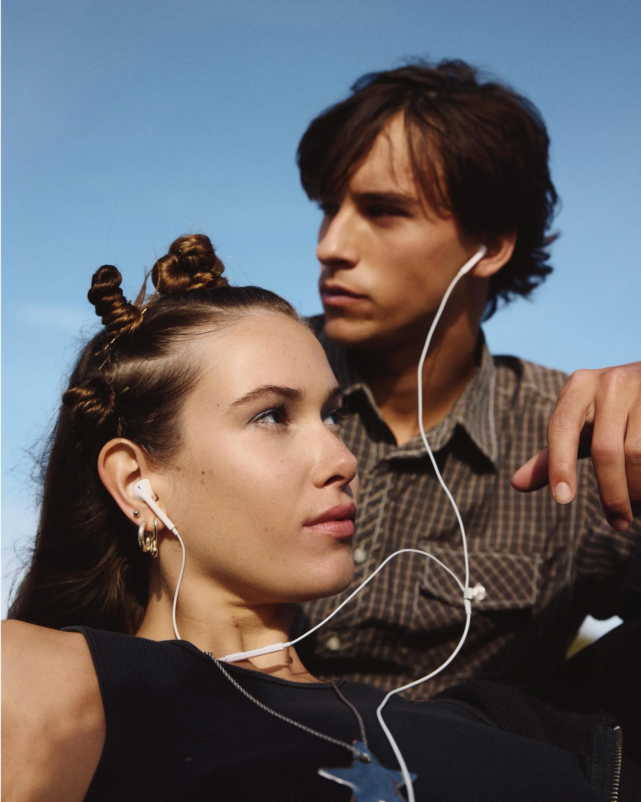 kings of summer ☀️ part 2
spec project with a POWERHOUSE group!!
@juliano_senn @juliann.hahnn @lucastarrago_ @charlotte.leach_ @sumerraynes @teviaaa
hair and makeup by @natalie.rosebeauty assisted by @makeupbyjuliehirji
styled by @rachelsummerr
assis