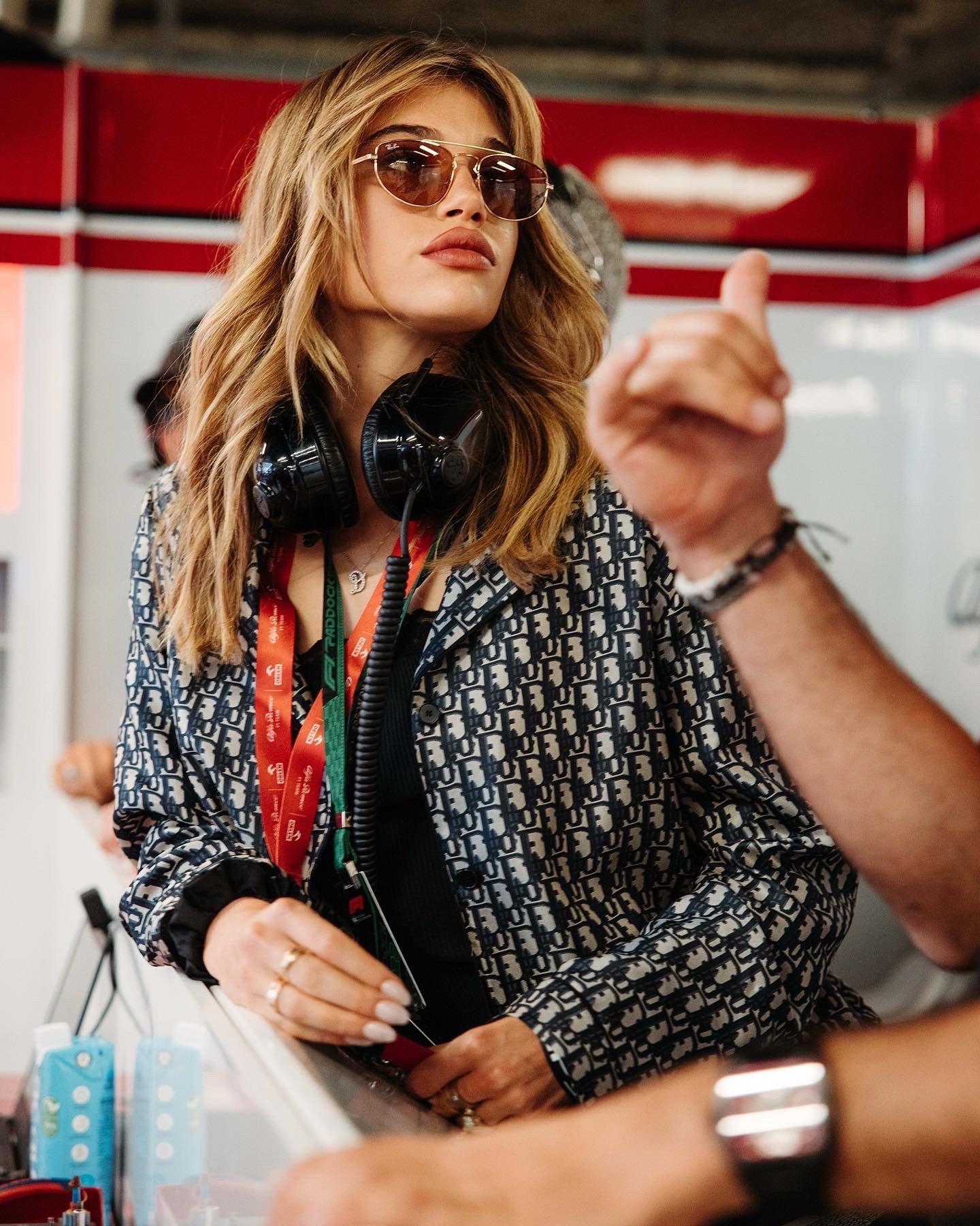  For MindMaze Labs, we crafted a compelling Instagram campaign featuring creative assets to promote their cerebral app at the Formula 1 Grand Prix, contributing to a cohesive and impactful launch. 
