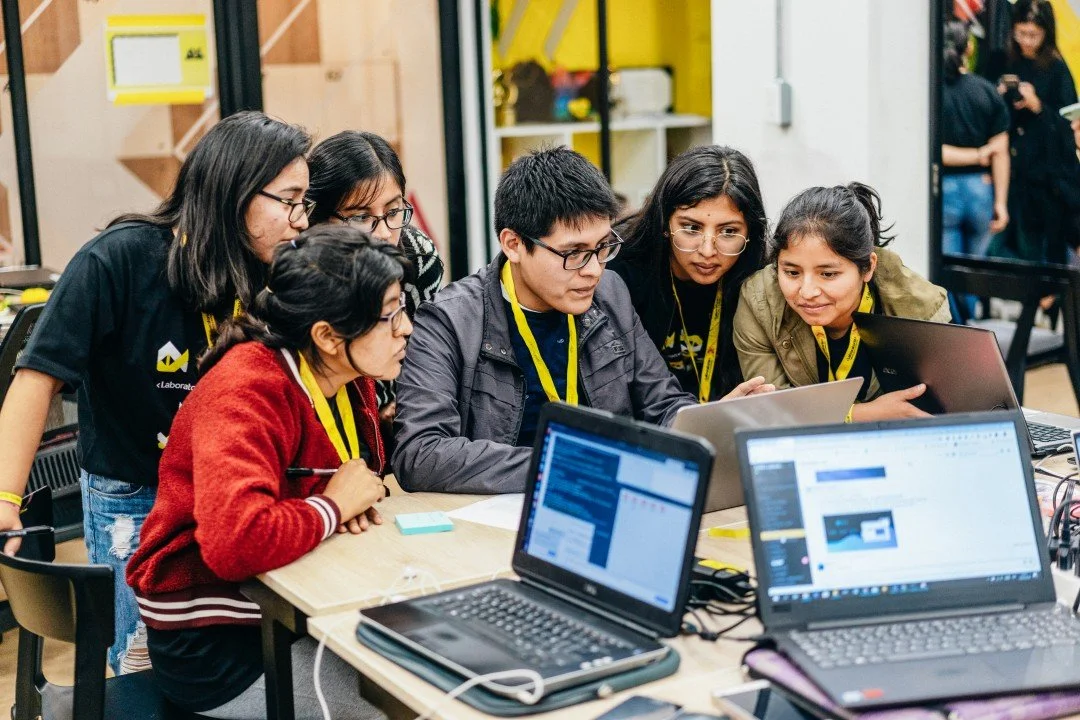 ¿Qué es un Hackathon Corporativo en 2026? La Incubadora de Inteligencia Artificial&nbsp;