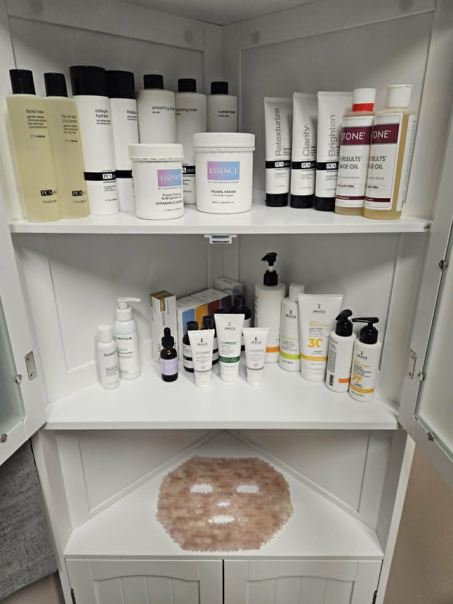 Soothe Total Wellness uses premium quality skin care products for facials, waxing, brows, etc