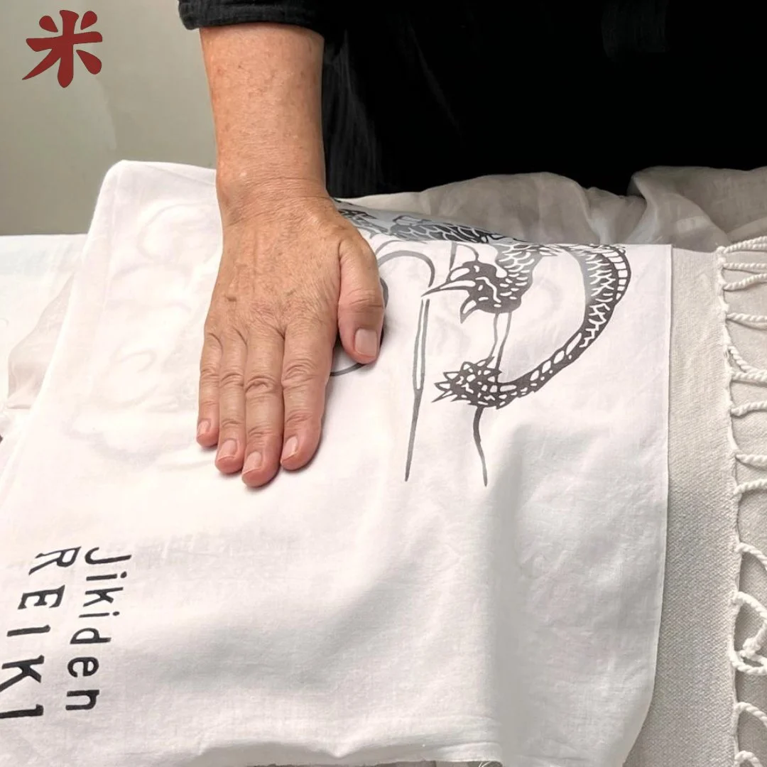 La mia missione &egrave; quella di promuovere il benessere olistico e l'armonia tra corpo, mente e spirito attraverso la pratica autentica del Jikiden Reiki. Voglio offrire alle persone strumenti di guarigione che possono utilizzare autonomamente, mi
