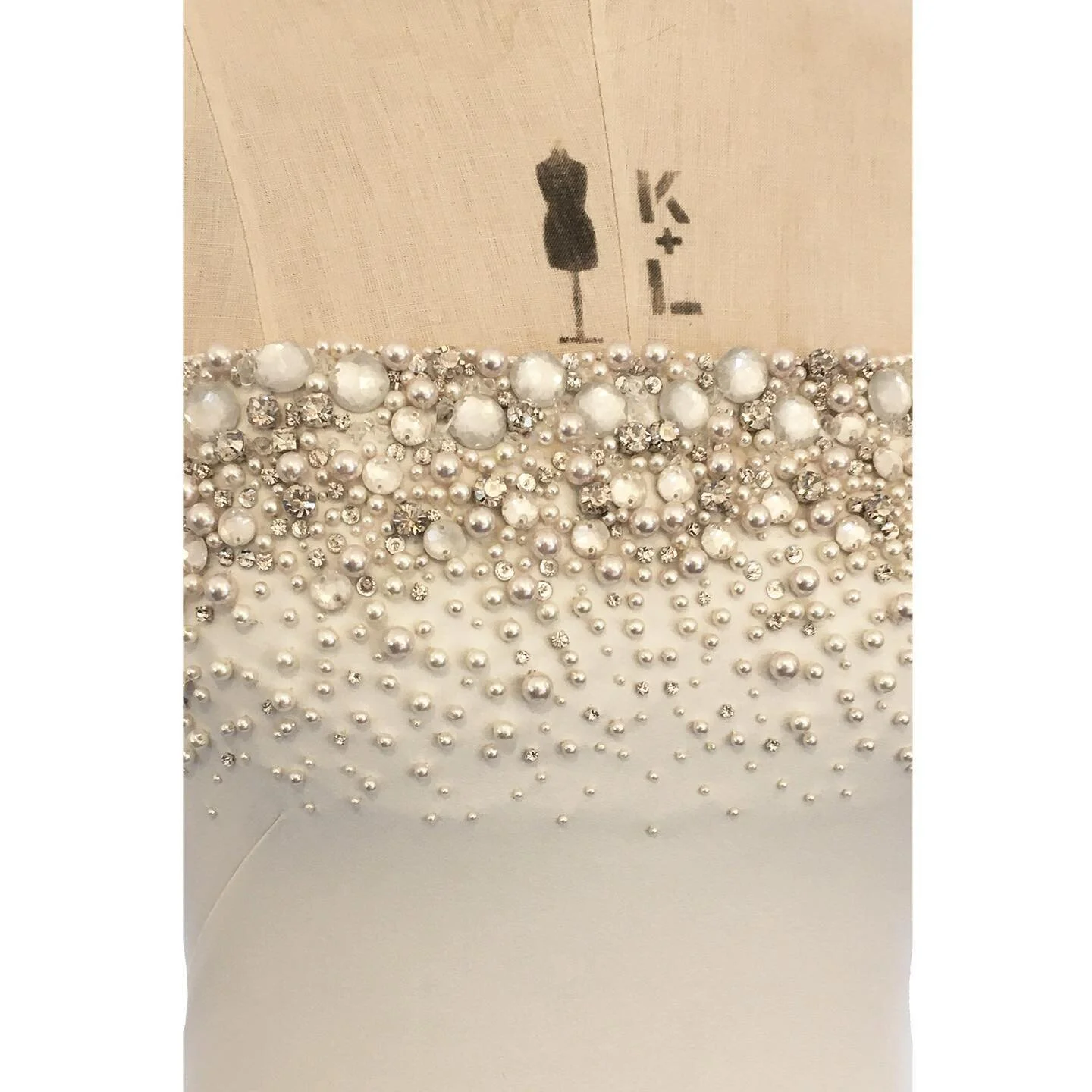 Scattered crystal, bead and pearl design for Galia Lahav, RTW.

#beadingdesign #artwork #designdevelopment #textiledesign #textile #RTW #luxury #luxurywear #fashion #3Dembroidery #swarovski #crystal #couture #art #design #wedding #bridalwear #wedding