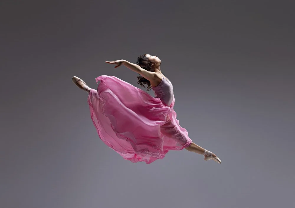 chistmas-gifts-for-dancers-2025 (1).jpg