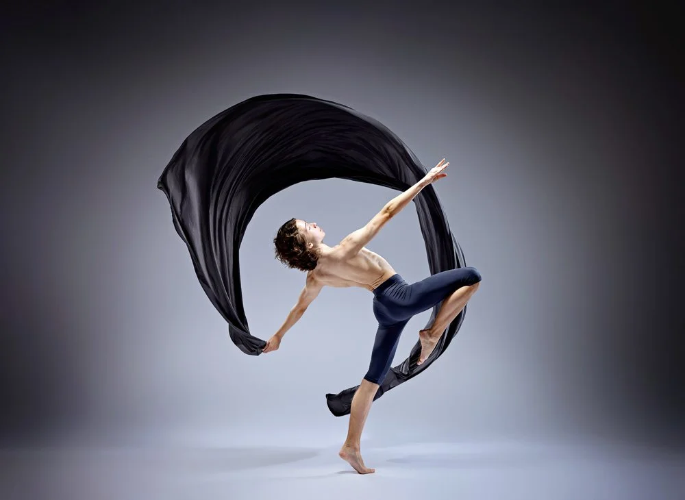 flowing-fabric-dance-portrait (2).jpg