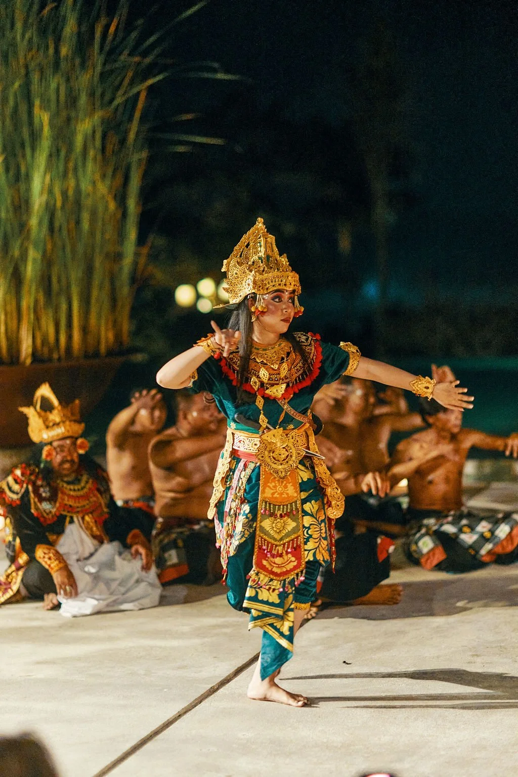 LA_FAMILIA_BALI_1963_(_5E_9717).jpg