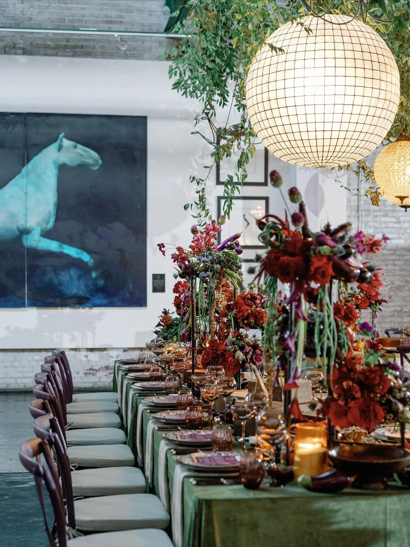 Two spaces. One story.

Every corner, every table, every floral touch was designed to feel connected.
Different scenes, same intention, celebrating love through beauty, detail, and emotion. 

Planning&amp;design: @kiscubed
Florals, decor and rental: 