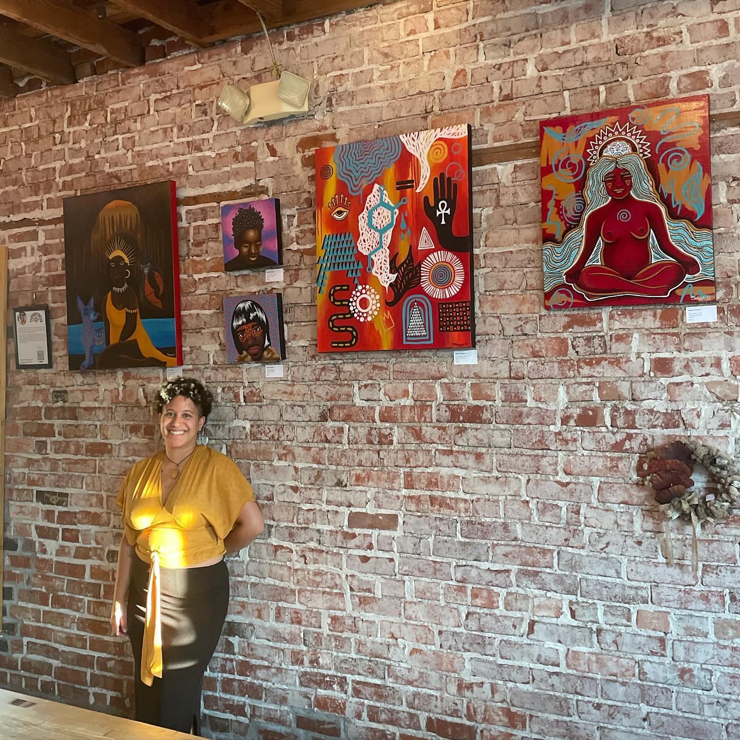 Brought some fresh work to the walls at @goldspotbrewing! Go grab a beer and check em out, they are all for sale 😄🌞👩🏽&zwj;🎨

#fineart #abstractart #denverart #goldspotbrewing