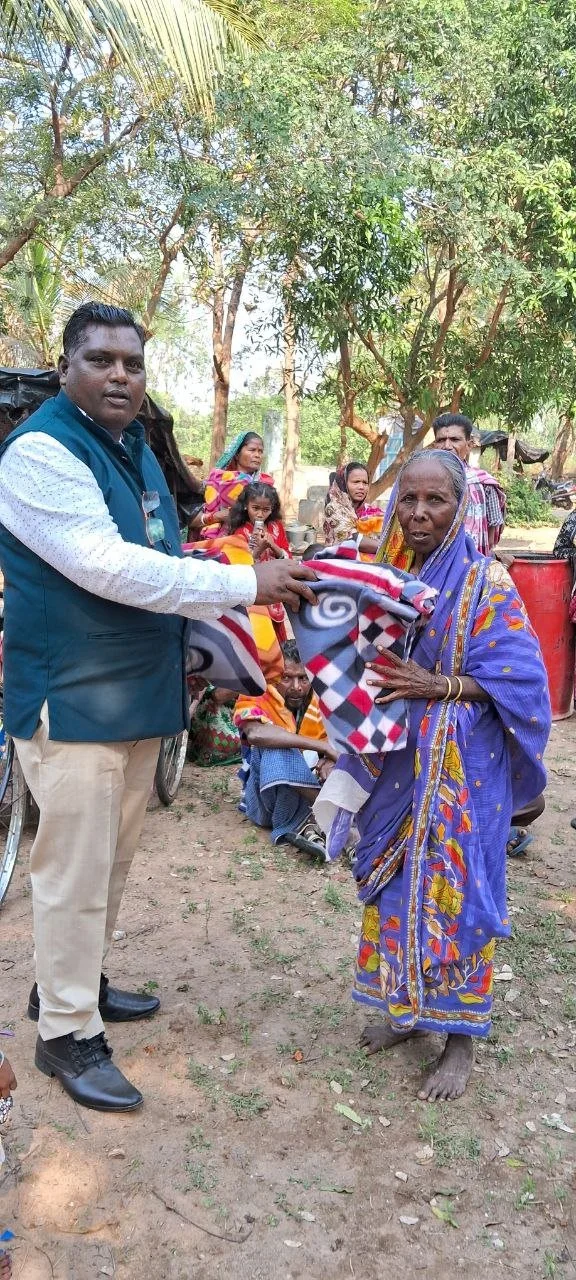 Woman receiving blanket.jpg