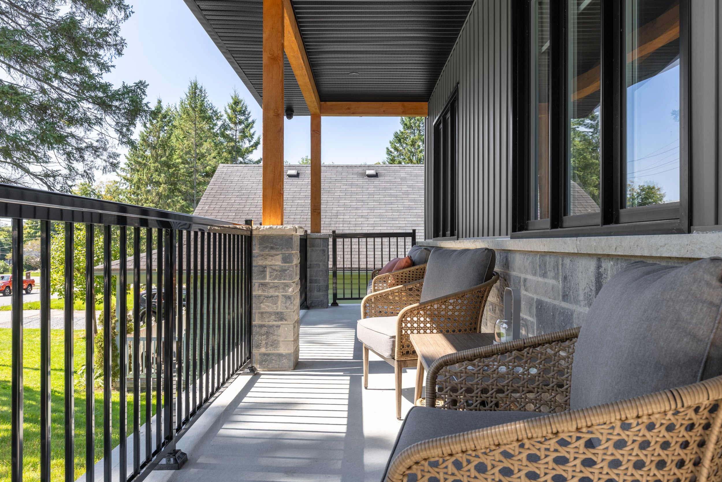 162_WoodchesterAve-99.jpg