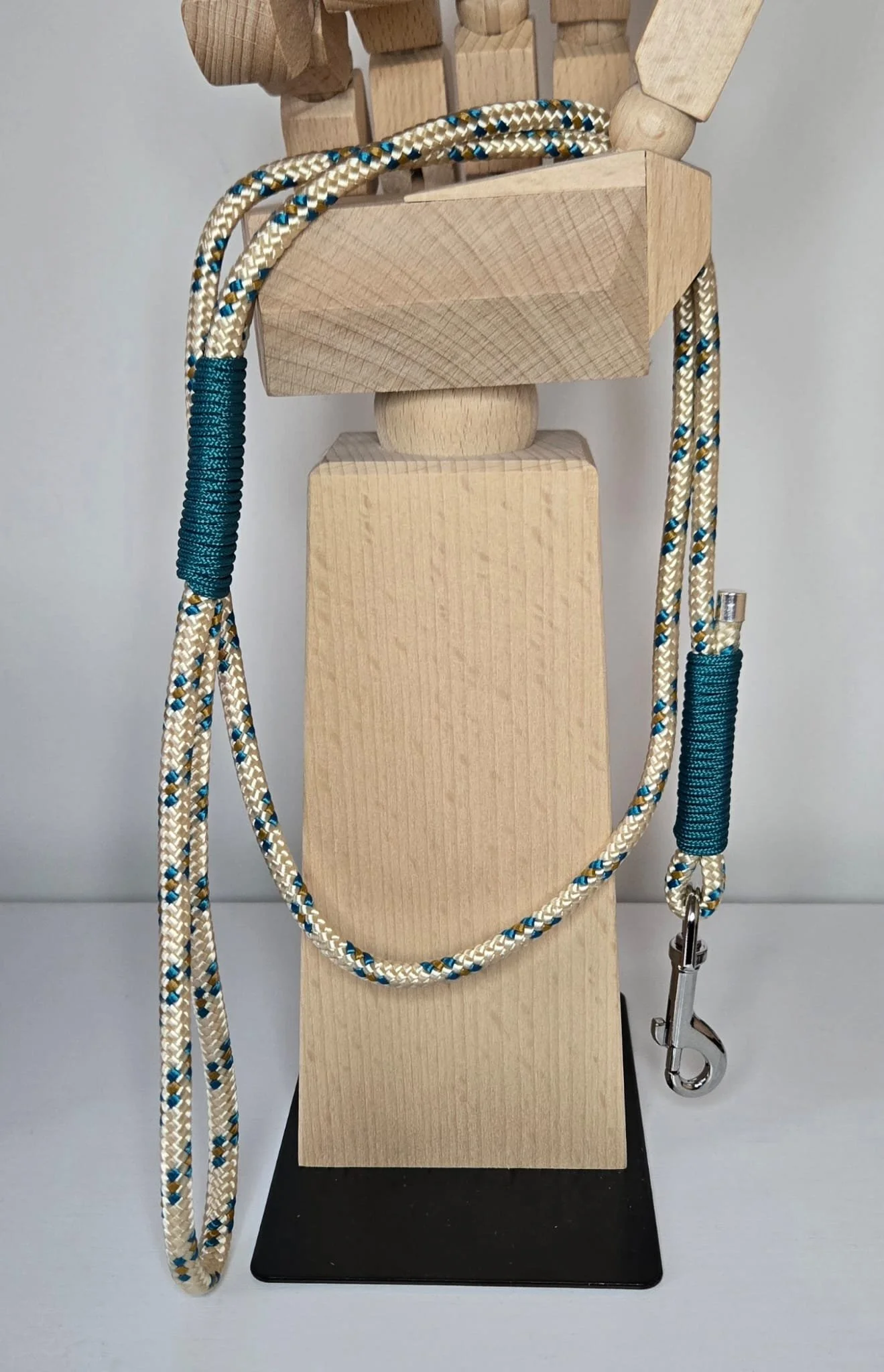 cream x teal clip.jpeg