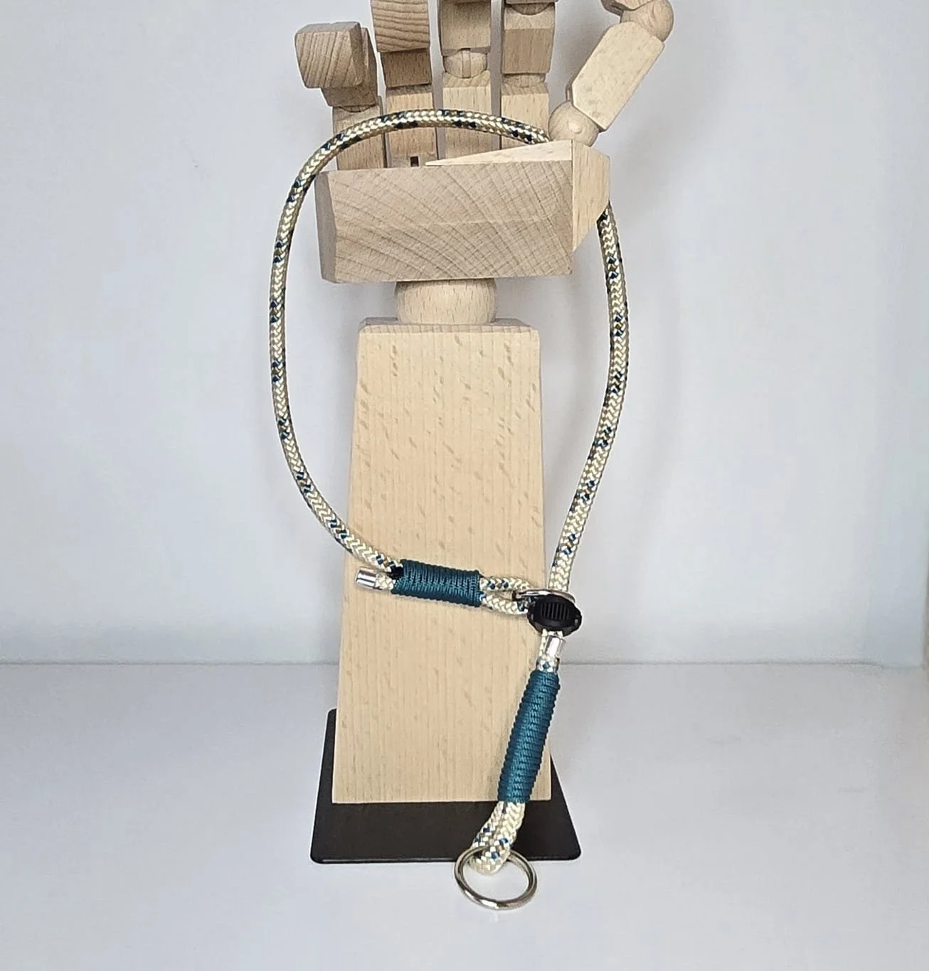 cream teal grot.jpeg