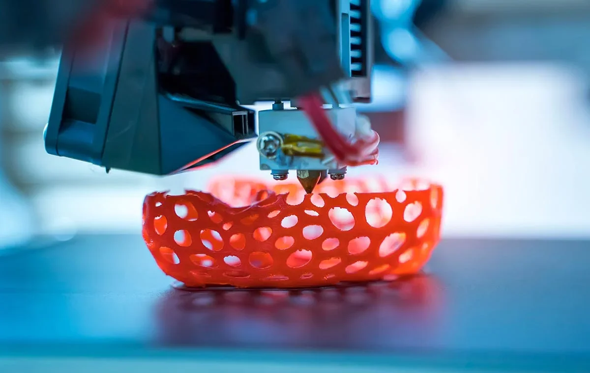 3D DIGITAL FAB for Beginners
 Age 18+
 
 
3D printing has the power to transform the way we create, manufacture, and innovate. But what exactly is 3D printing, and how does it work? In these beginner's sessions to 3D printing, we will embark on a jou