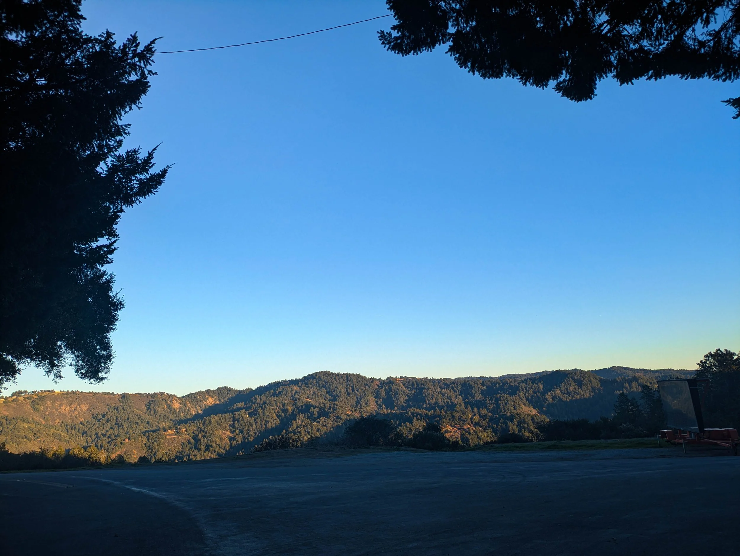 PXL_20251207_002749100.RAW-01.COVER.jpg
