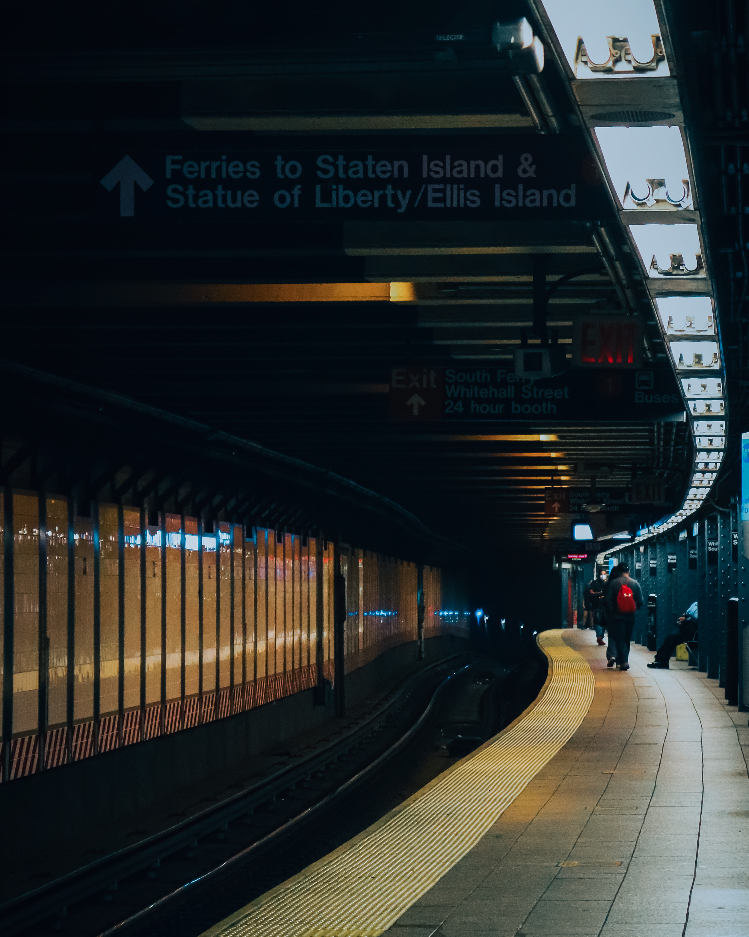 levi-MDaatMxbfkc-unsplash-2.png