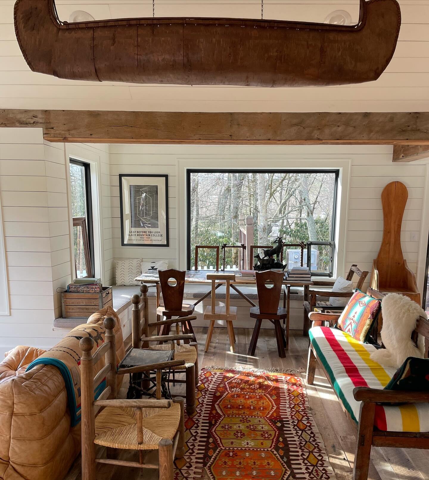 If your Saturday plans include ☕️🔥📚🎶🎨🧘&zwj;♀️, we&rsquo;ve got you covered🕊️✨

#outpostinnhighlands #livesimply