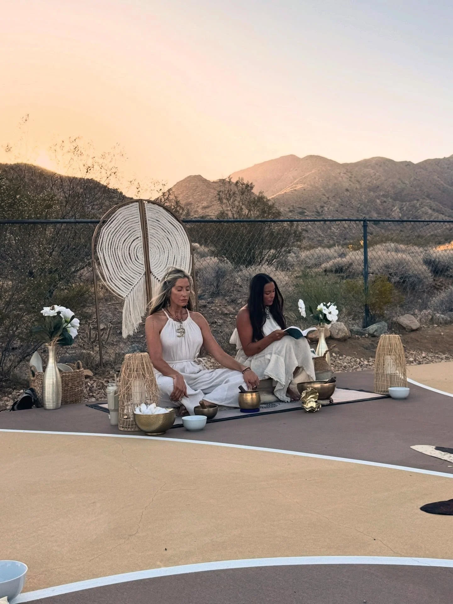 ๐๐๐๐ญ๐ฎ๐ซ๐ง ๐๐จ ๐๐๐ง๐ฎ๐ฌ๐ค
๐ซI feel like I will forever be beaming from last night’s Sunset Circle w/ @heatherromawicks & @sacredwomancollectivehidez๐ซ
๐ค@heatherromawicks facilitated such an impeccable space and circle and gifted us