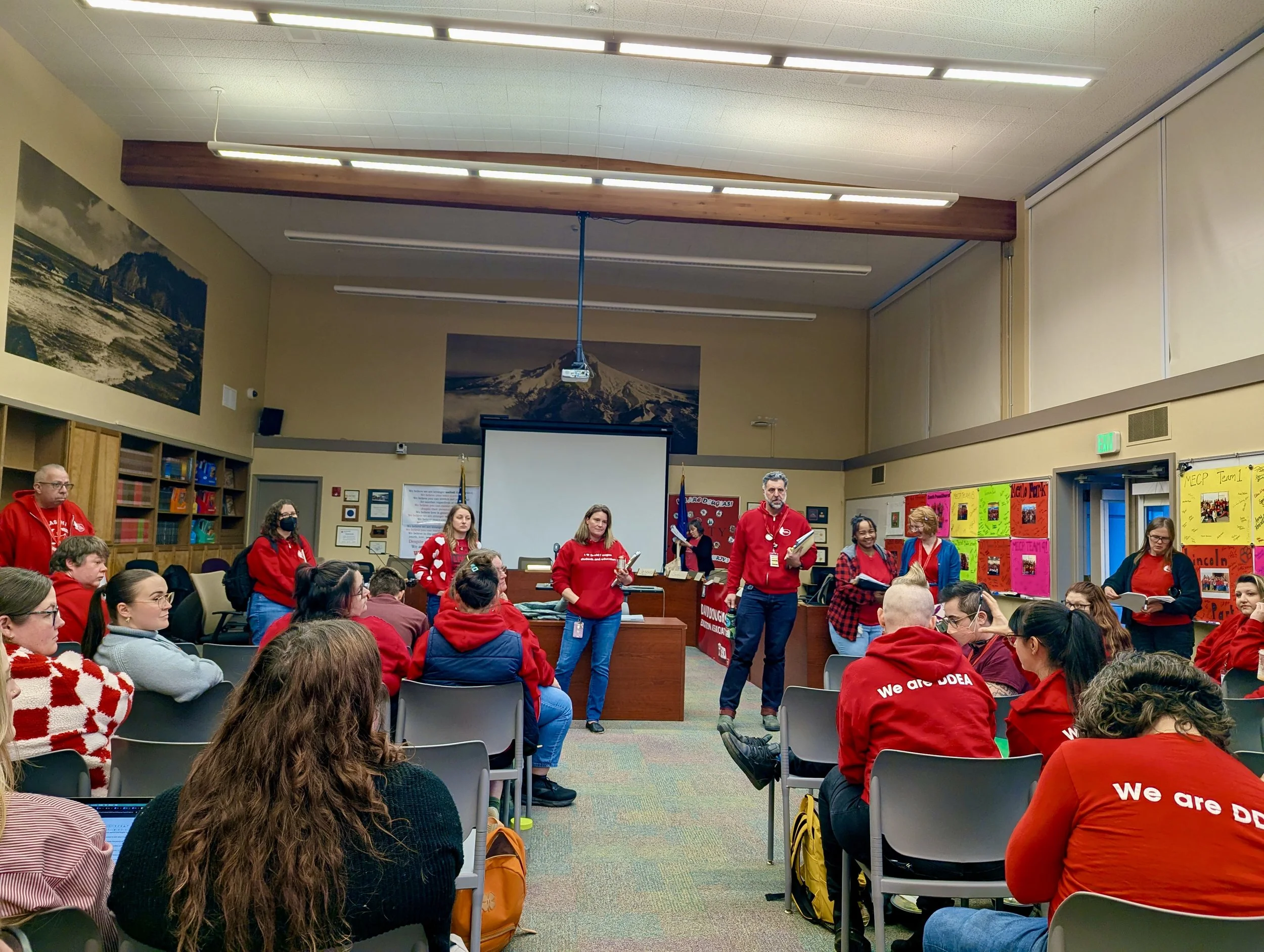 The DDEA team answered member questions during the break.