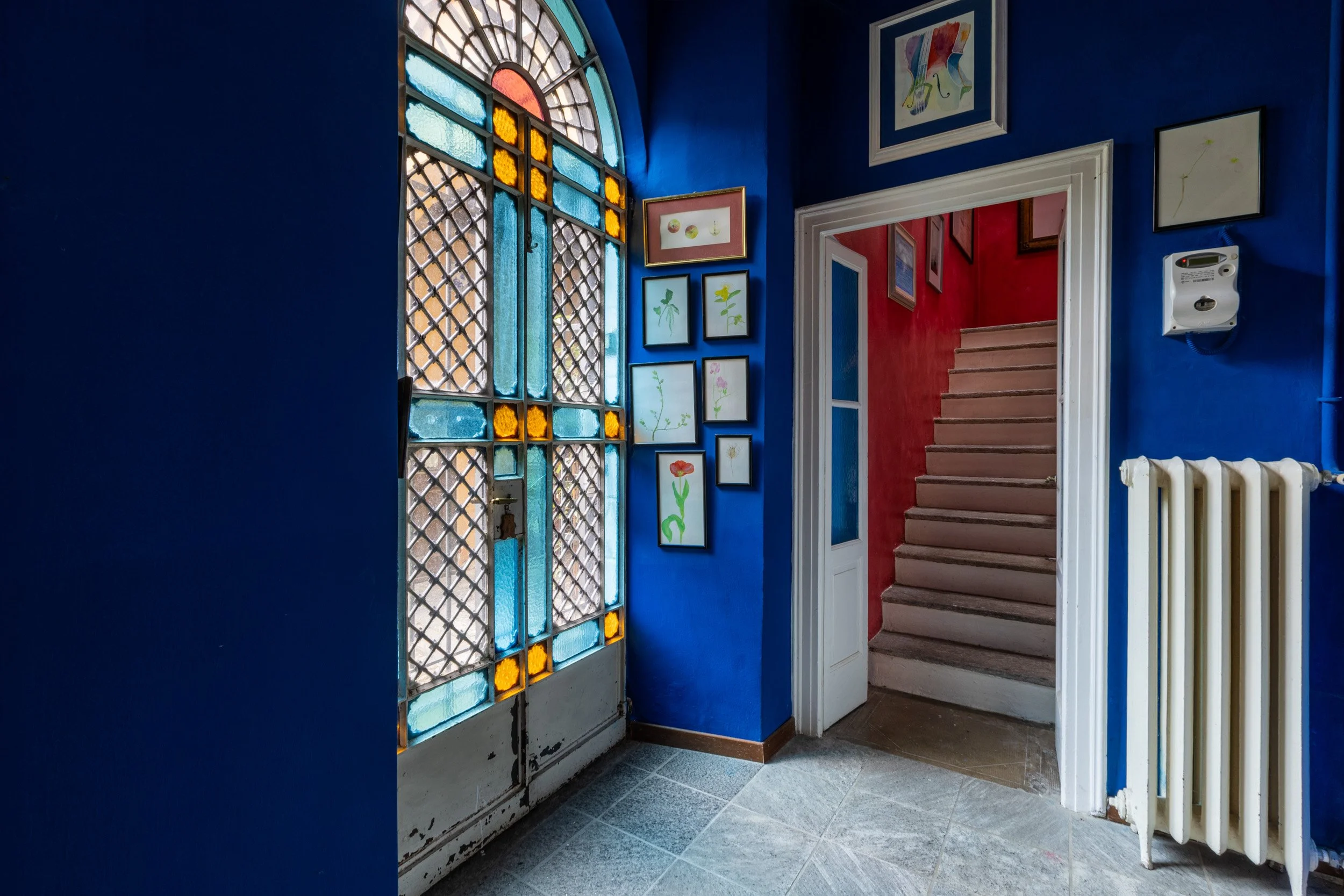 fotografia-dimore-storiche-ingresso-blu-cuvio.jpg