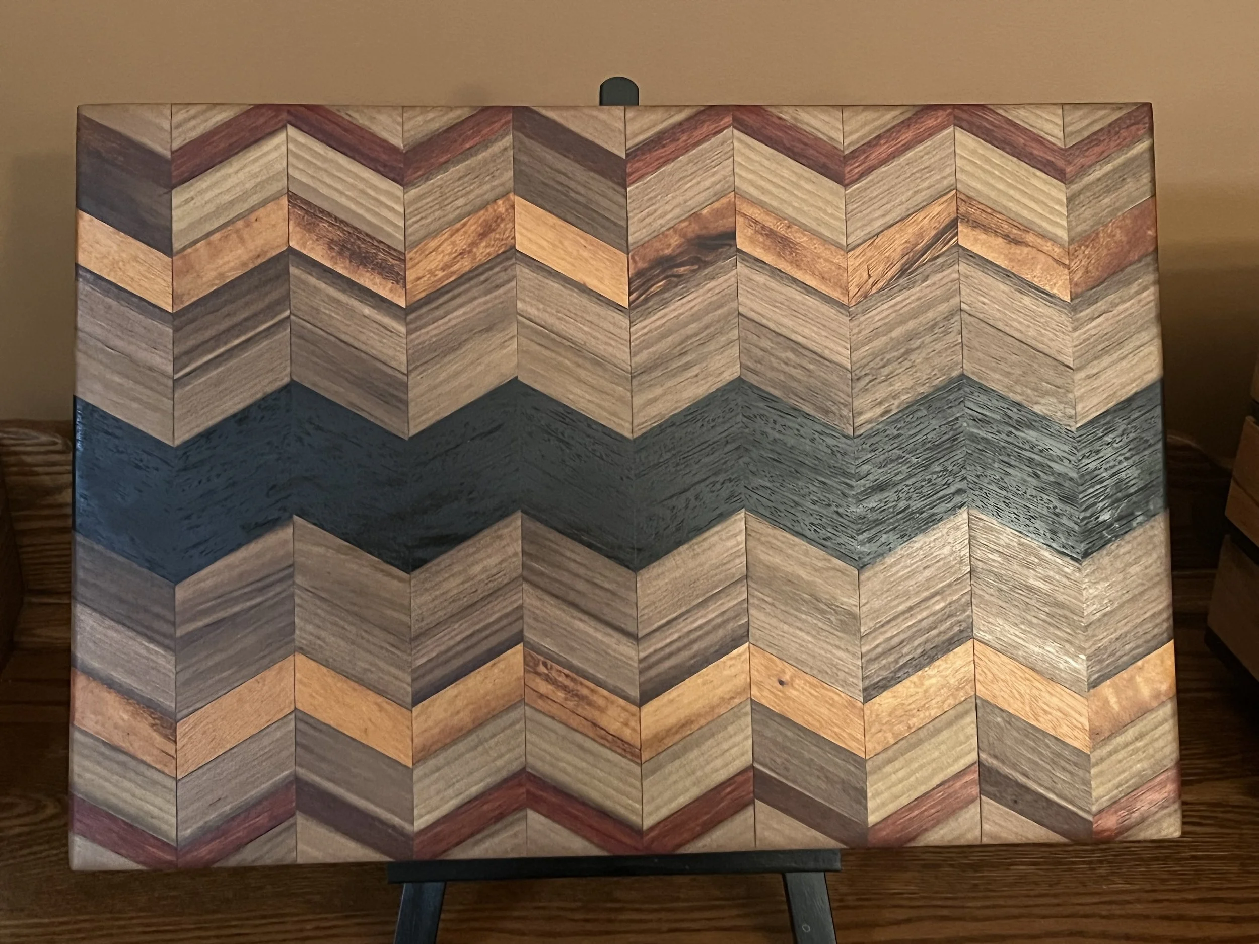 Chevron Edge Grain