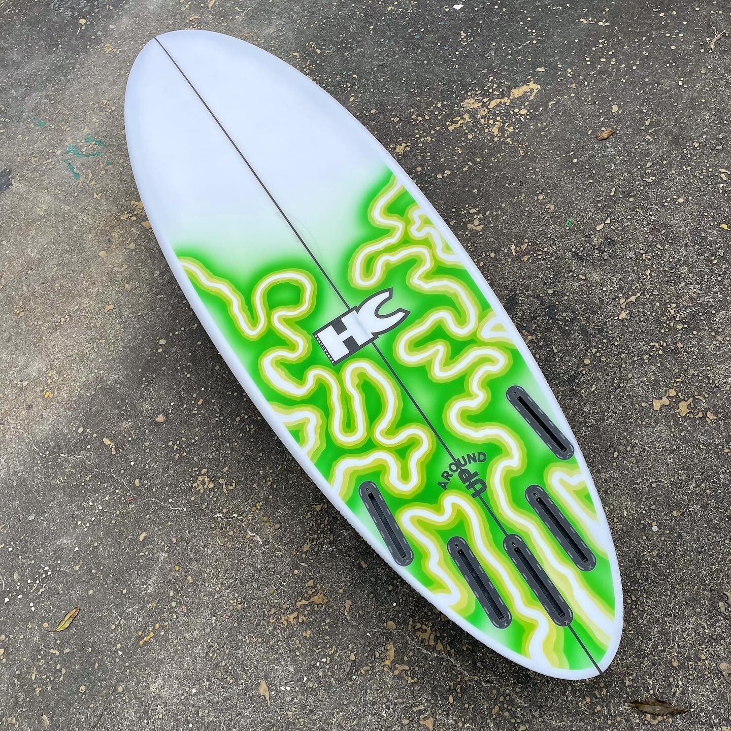 Custom 6&rsquo;1&rdquo; Aroundup for Jackson. He said he wanted some green on it and this is what @spraygunslinger come up with.