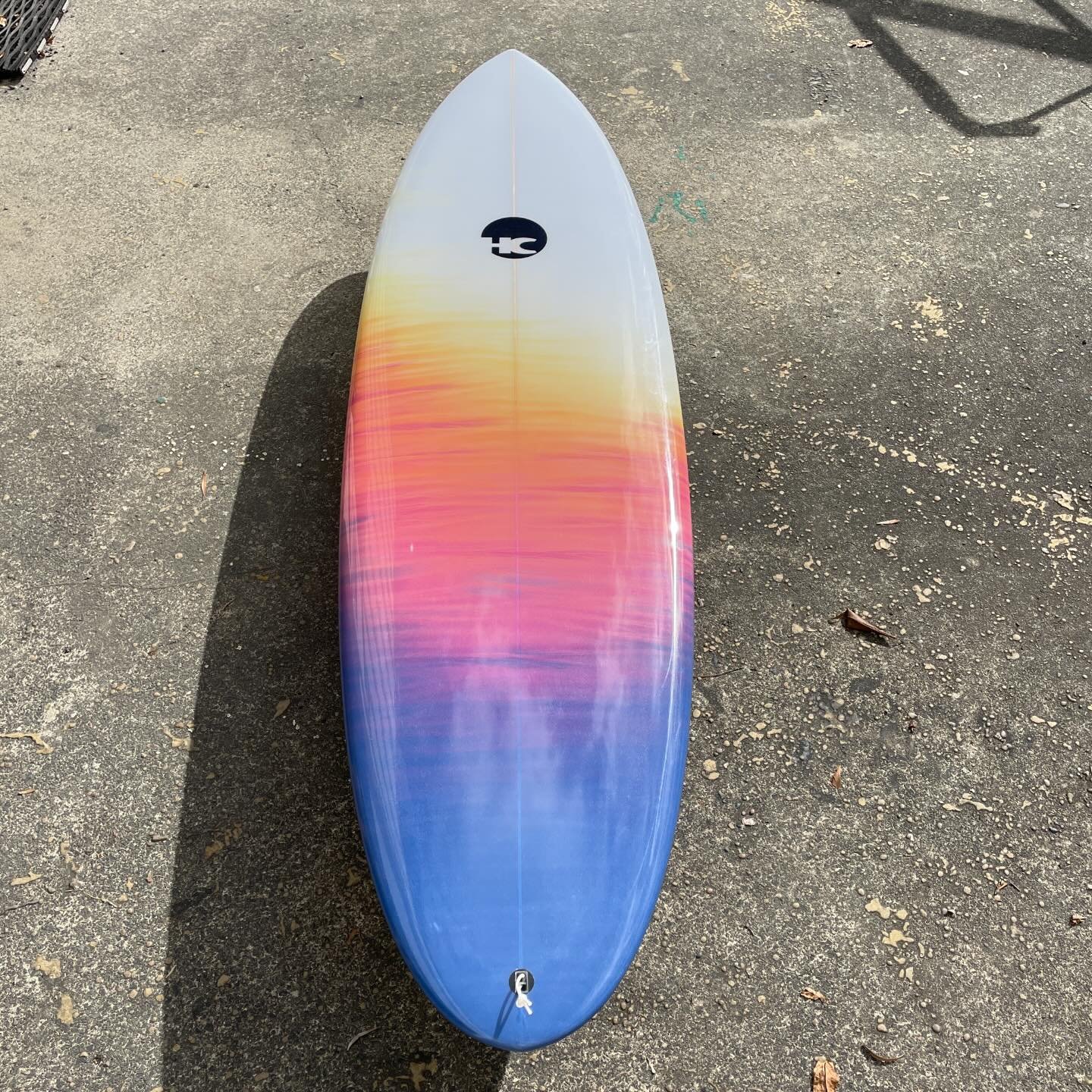 Custom Mid XL we did a while back, colours by @spraygunslinger