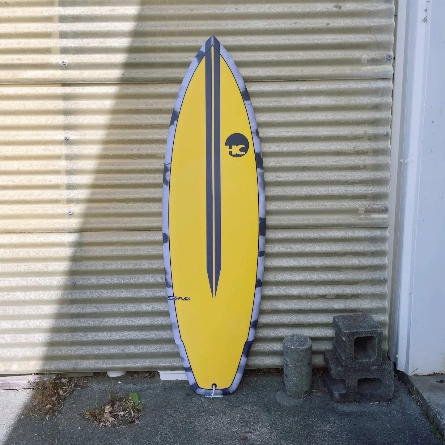 Custom Apexflex Flashback for @smashednun the whole graphic has been done with resin also by @smashednun. The Flashback has been inspired by boards of the 80&rsquo;s but with a modern twist. Flat deck and turned down rails, flat rocker with a moderni