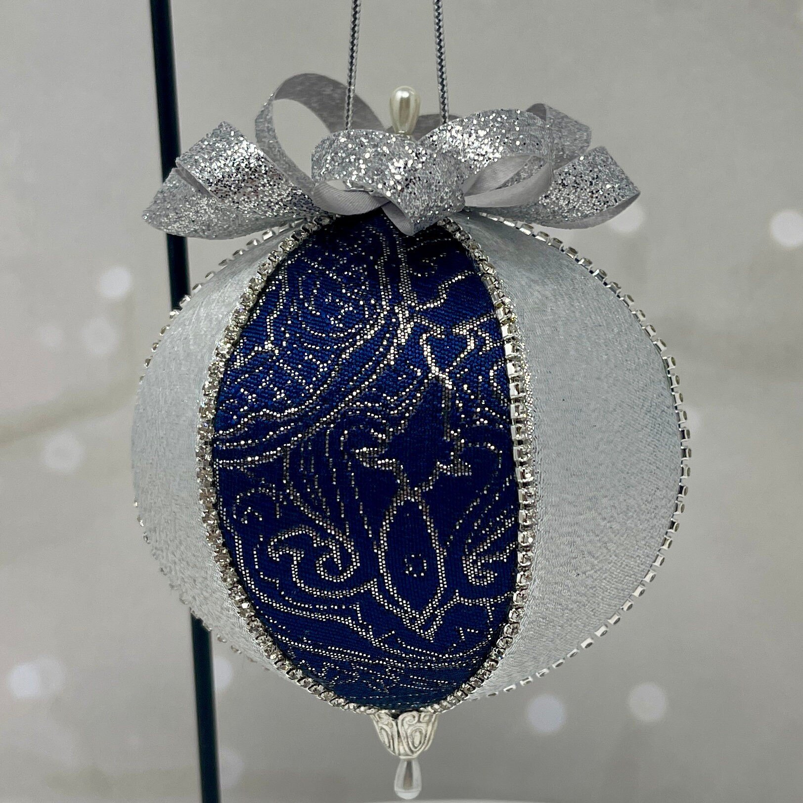 https://i.etsystatic.com/18240408/r/il/ecce42/5748613611/il_fullxfull.5748613611_5qx9.jpg