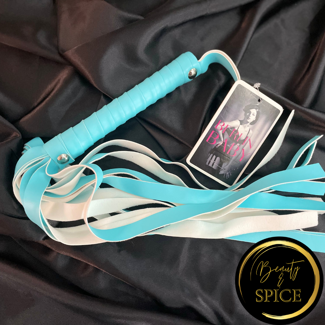 lil blue flogger.png